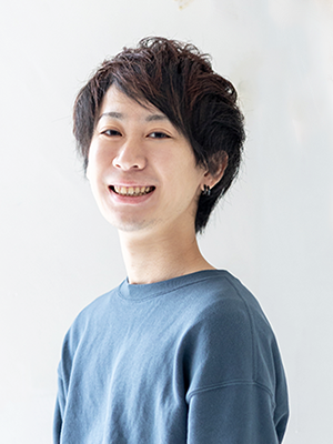 スタッフ写真谷川